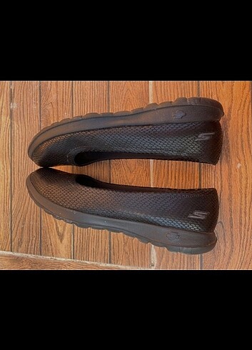 38 Beden siyah Renk Skechers babet ayakkabı