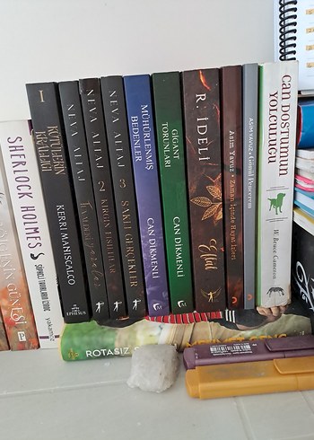 Roman Seti: Yaralasar, Beyaz Leke, Sokak Nöbetçileri - Görsel 4