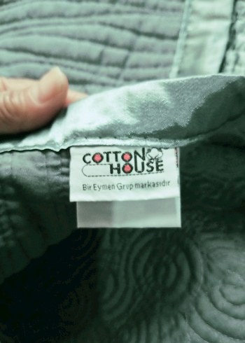 İşlemeli Parlak Gri Yatak Örtüsü - Görsel 3