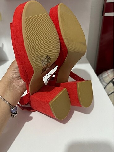 Kırmızı Topuklu Ayakkabı - Görsel 7