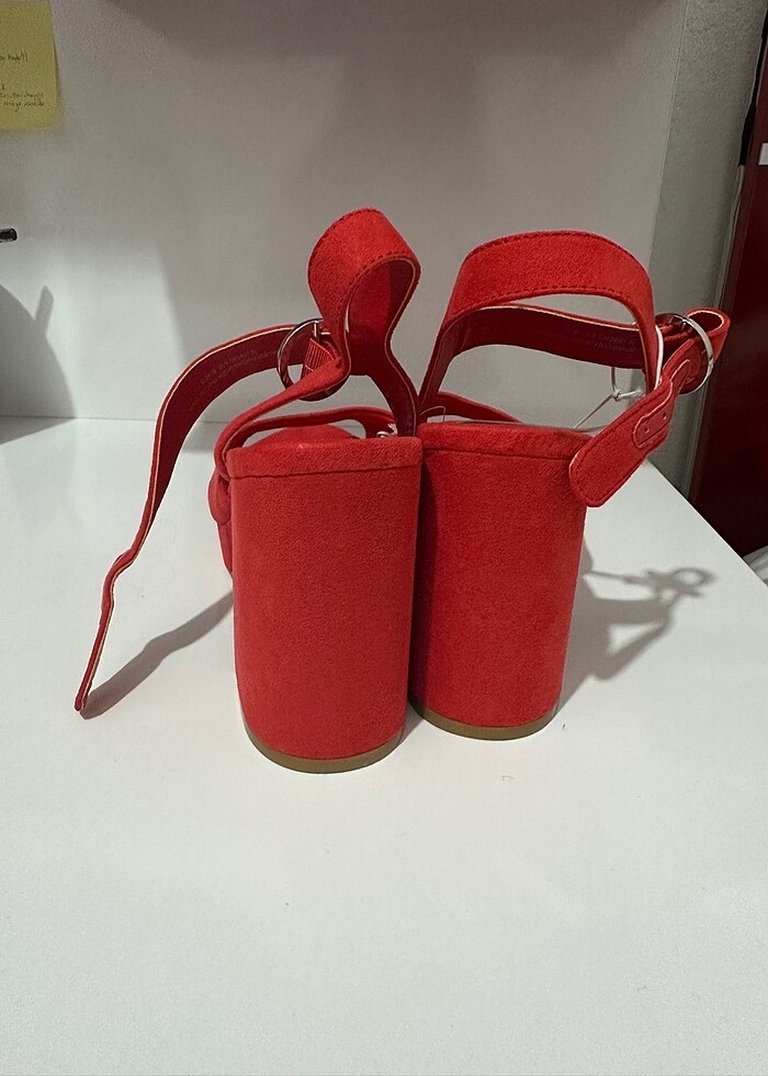 Kırmızı Topuklu Ayakkabı - Görsel 3