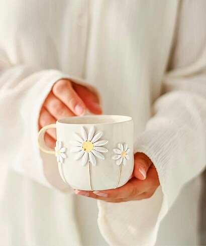 Beyaz papatya desenli Mug - Görsel 2