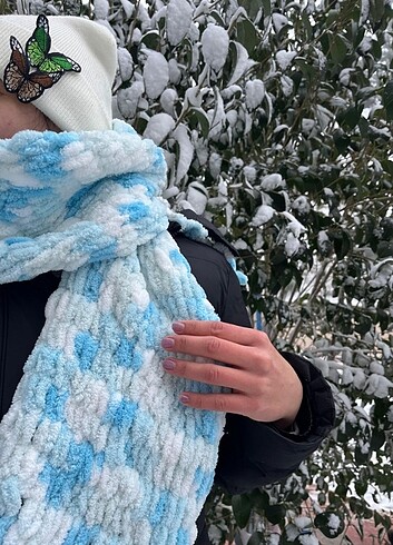 PELUŞ EL ÖRGÜSÜ ATKI 