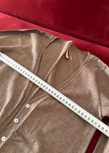 Bej V Yaka Düğmeli İnce Triko Hırka - Görsel 3