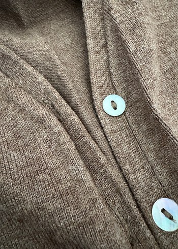 Bej V Yaka Düğmeli İnce Triko Hırka - Görsel 6