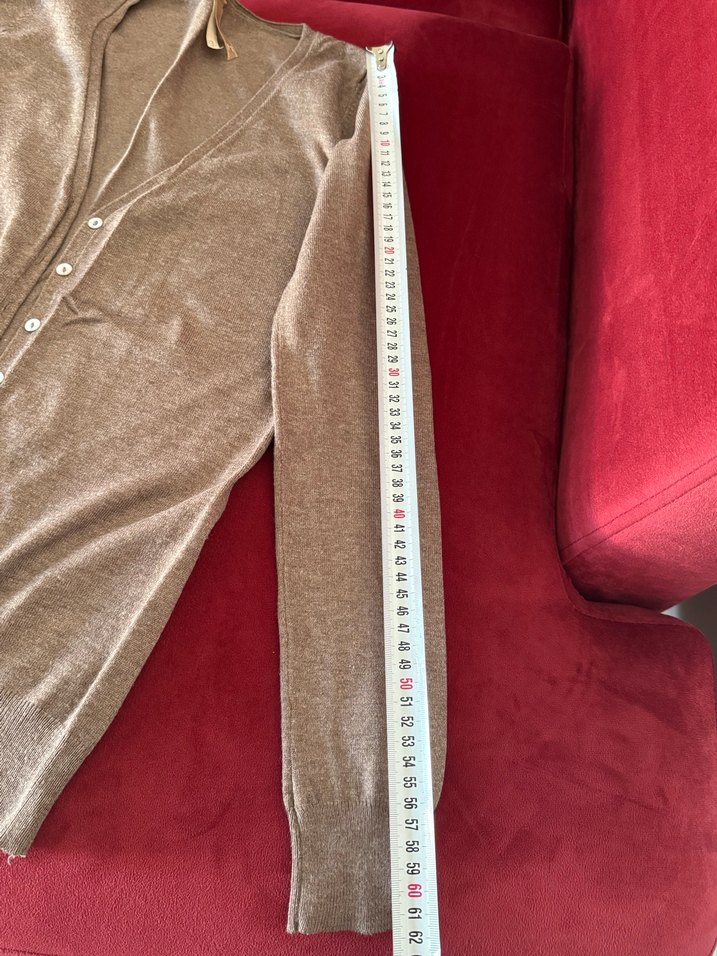 Bej V Yaka Düğmeli İnce Triko Hırka - Görsel 4