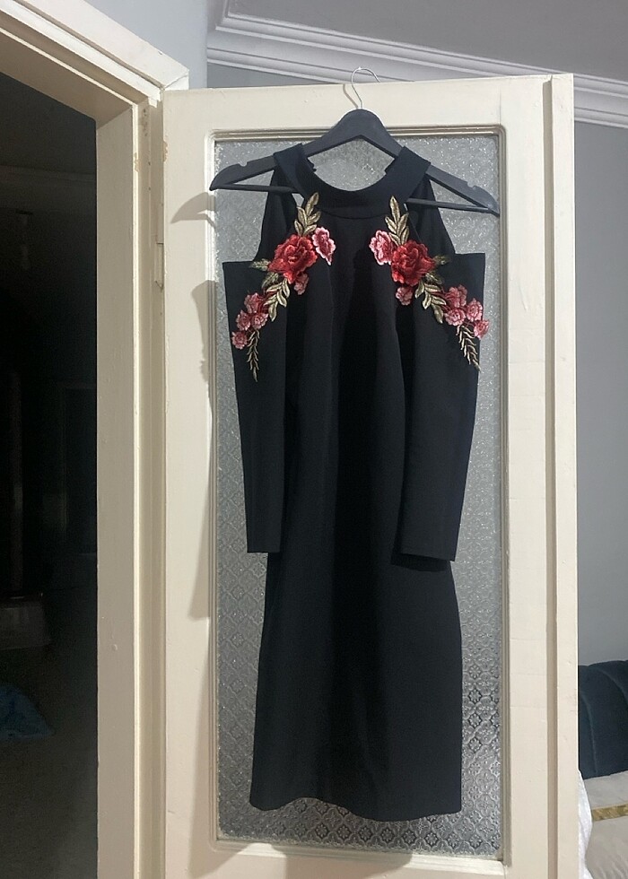 Çiçekli elbise modeli - Görsel 3