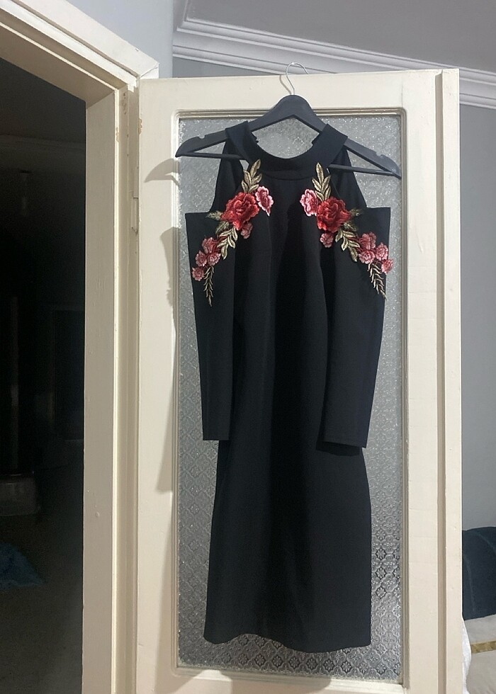 Çiçekli elbise modeli - Görsel 4