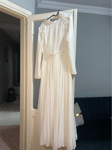 Beyaz elbise tesettürlü nikahta da giyilebilir - Görsel 5