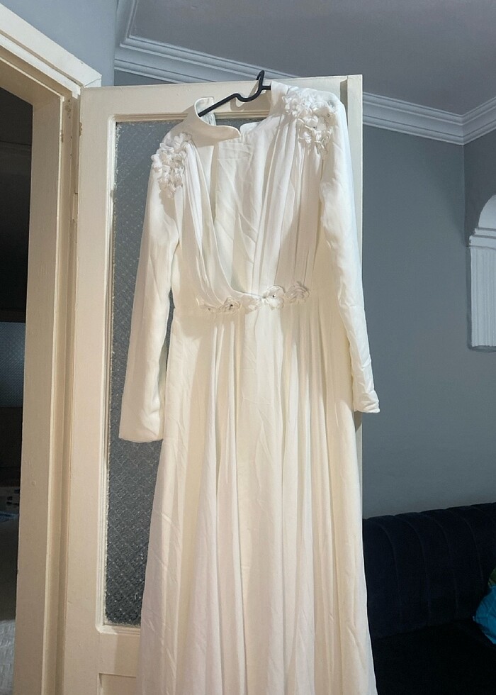 Beyaz elbise tesettürlü nikahta da giyilebilir - Görsel 3