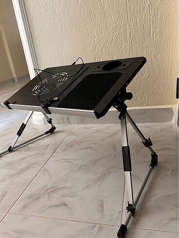  Beden Laptop soğutucu ve okuma standı