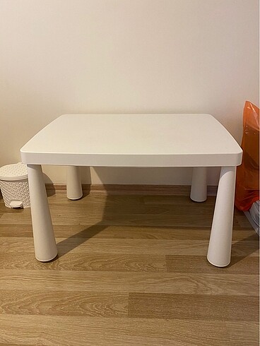 Ikea Ikea mamut masa ve sandalye