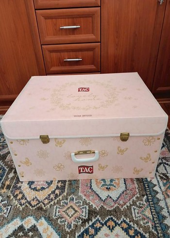 Taç marka yatak örtüsü ve 2 adet yastık kılıfı mürdüm rengi - Görsel 5