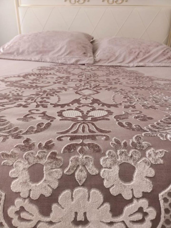 Taç marka yatak örtüsü ve 2 adet yastık kılıfı mürdüm rengi - Görsel 2