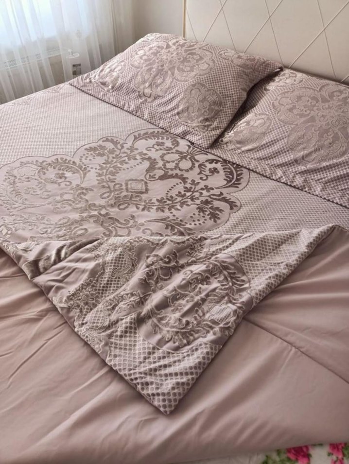 Taç marka yatak örtüsü ve 2 adet yastık kılıfı mürdüm rengi - Görsel 4