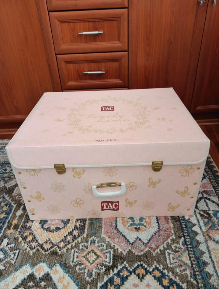 Taç marka yatak örtüsü ve 2 adet yastık kılıfı mürdüm rengi - Görsel 5