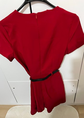 Kırmızı Kısa Kollu Mini Tulum - Görsel 4