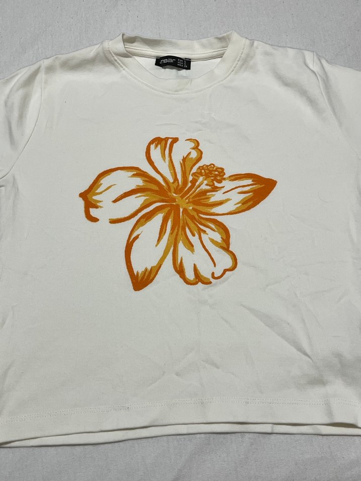 Beyaz Baskılı Kadın Tişört - Görsel 3