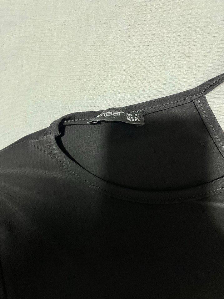 Siyah Minimalist Kadın Bluz - Görsel 2