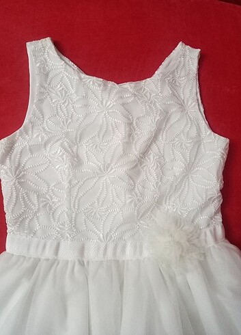 15-16 Yaş Beden beyaz Renk Kız çocuk abiye elbise 15-16 yaş. Boy 164 cm.