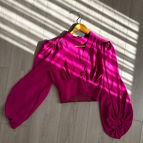 Pembe gömlek