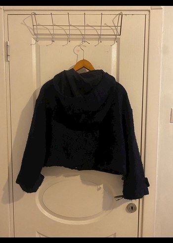 Siyah Kapüşonlu Düğmeli Kadın Ceket - Görsel 3