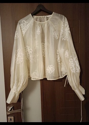 Dantel Detaylı Beyaz Mini Bluz - Görsel 2