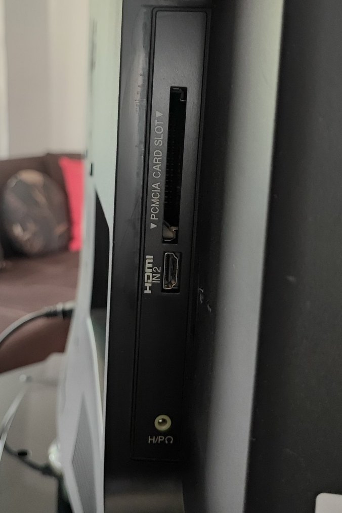 LG 37" TV - Model: 37LF2500 - Görsel 5