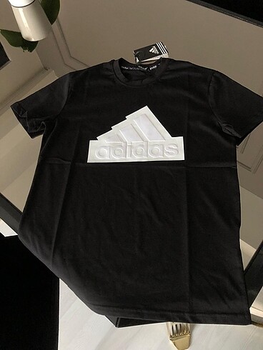 Adidas tişört