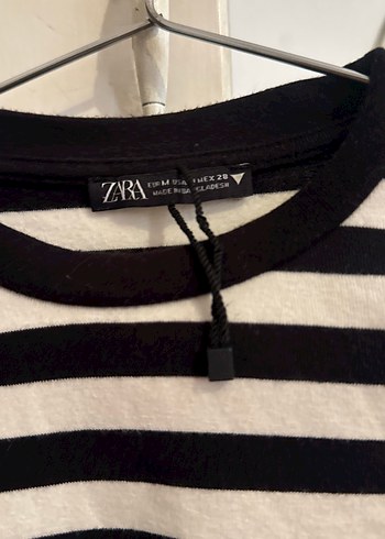 Zara Uzun Kollu Siyah Beyaz Çizgili Crop Top - Görsel 2