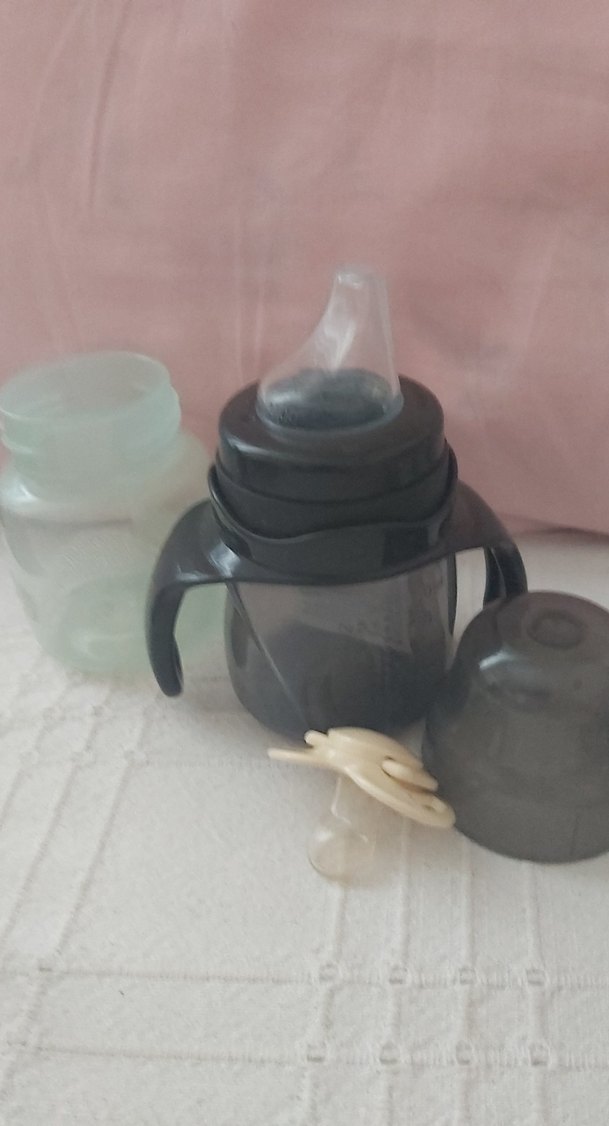 Gri Bebek Biberonu ve Yedek Aksesuarları+Emzik - Görsel 2