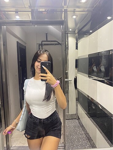siyah şort