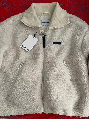 xs Beden Bershka peluş ceket