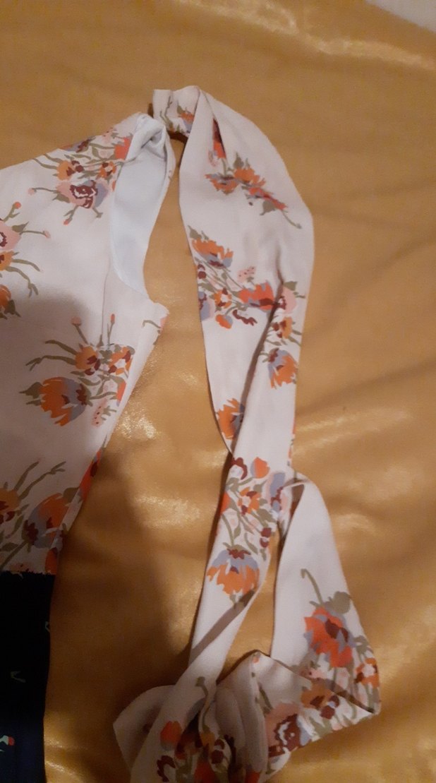 cicekli iki desenden oluşan şık elbise - Görsel 4