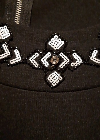 siyah fakir kollu yaka islemeli şik elbise - Görsel 2