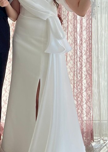 Beyaz Drapeli Uzun Straplez Nikah Elbisesi
