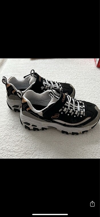 27 Beden siyah Renk Skechers ayakkabı