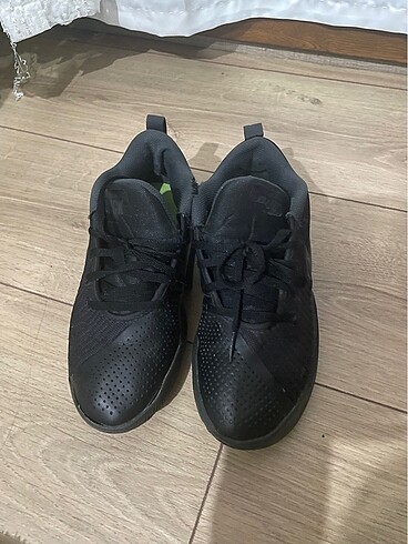 36 Beden Nike spor ayakkabı