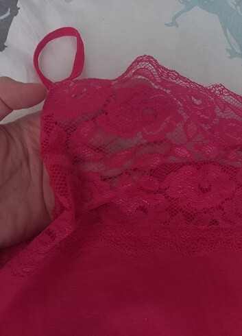 Pembe dantelli gül desenli atlet - Görsel 2