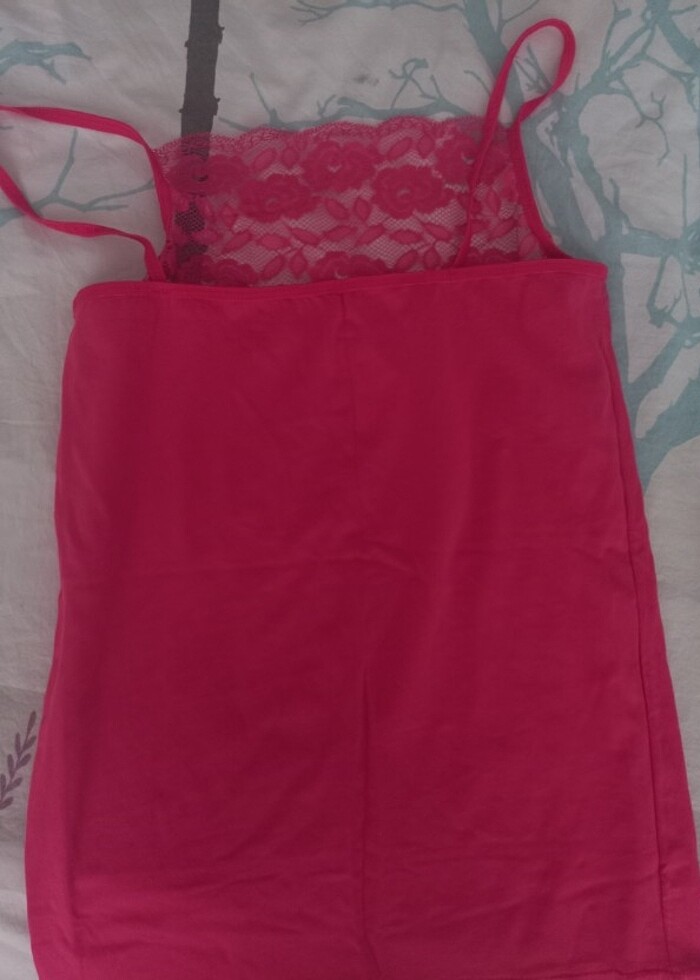 Pembe dantelli gül desenli atlet - Görsel 3