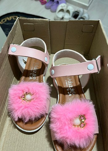 Pembe Kürklü Kız Çocuk Sandalet - Görsel 2