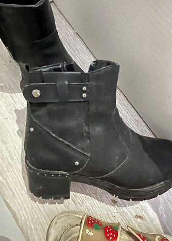 Siyah Deri Kadın Gizli Topuklu Bot - Görsel 2