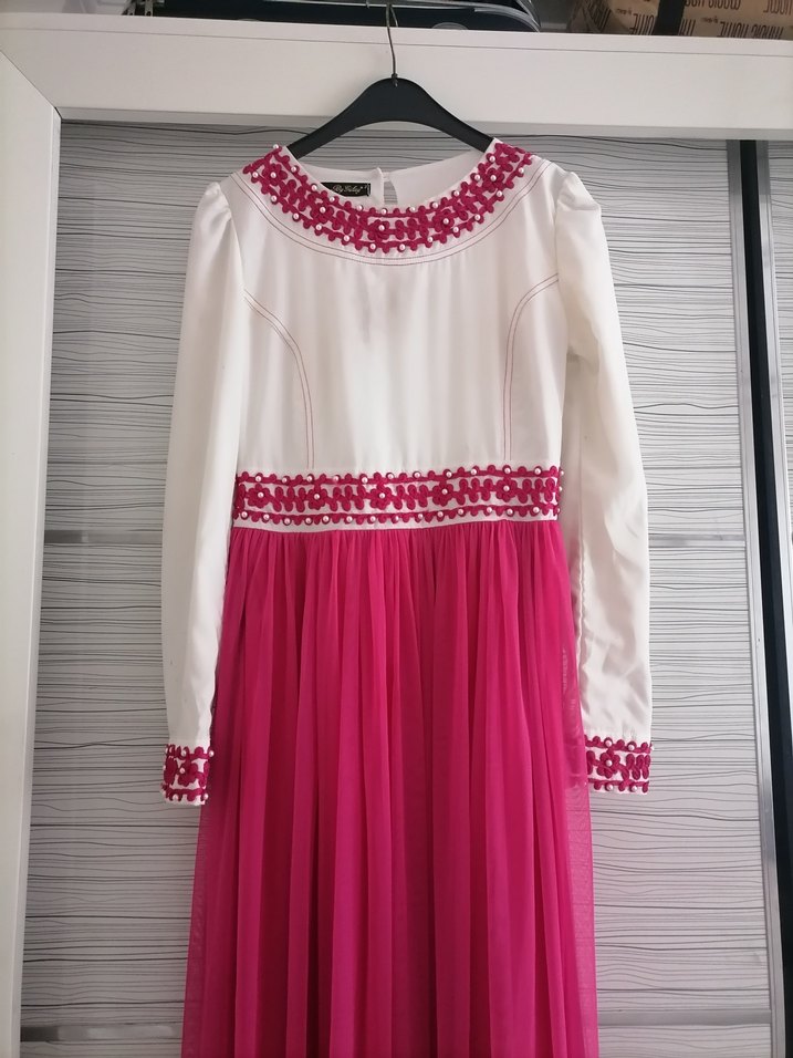 Pembe Nakışlı Uzun Elbise - Görsel 2