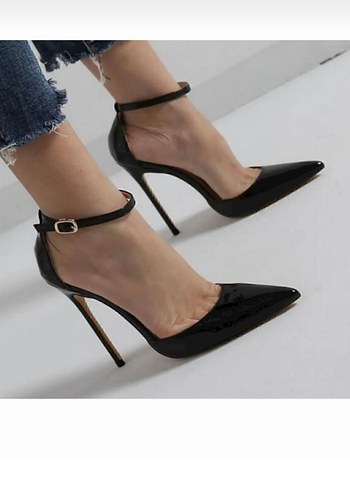 Diğer Siyah Parlak Kemerli Stiletto