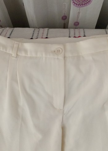 Trendyol & Milla Beyaz Pilili Midi Kadın Kumaş Pantolon