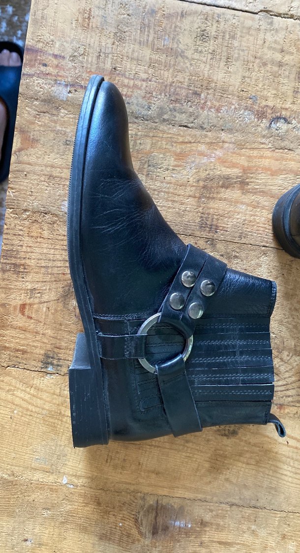 Siyah Deri Tokalı Biker Kadın Botları - Görsel 4