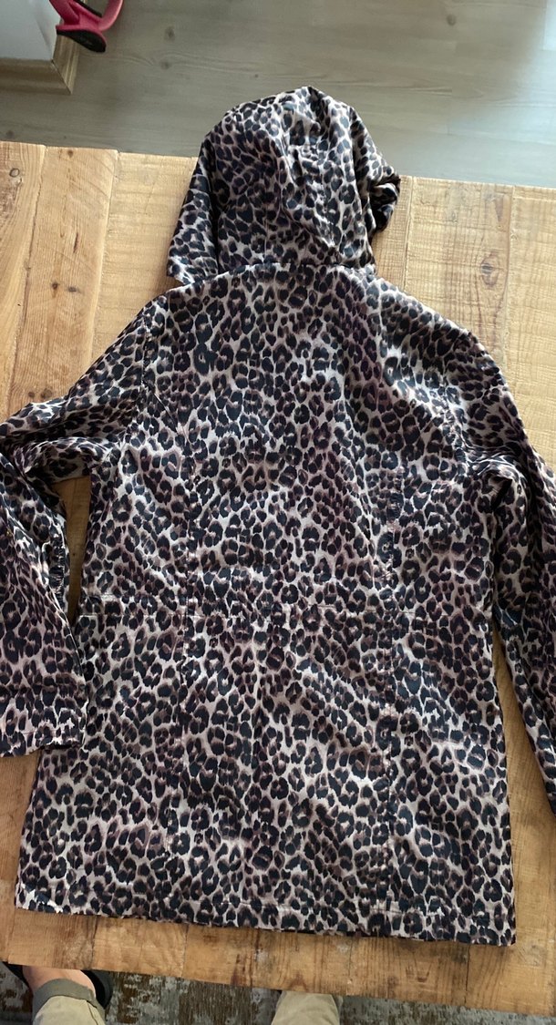 Leopar Desenli Kapüşonlu Hamile Kabanı - Görsel 3