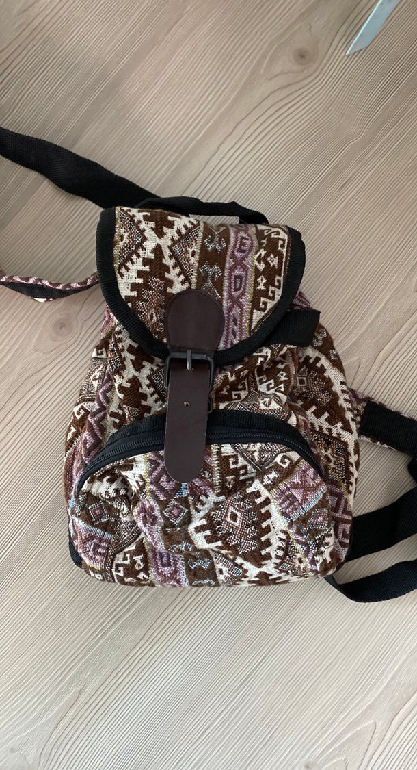 Bohem Tarzı Kemer Tokalı Sırt Çantası - Görsel 4