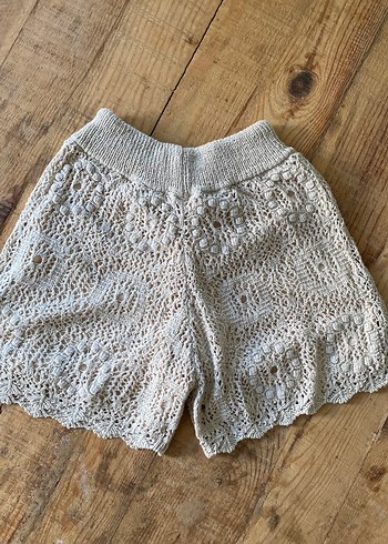 Bej Nakışlı Örgü Mini Şort - Görsel 3