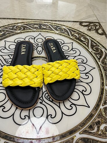 ZARA TERLİK